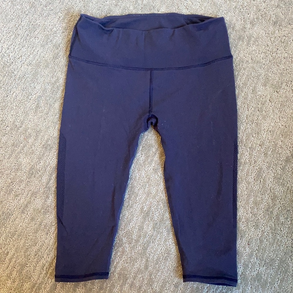 Lululemon workout Capri pants 10